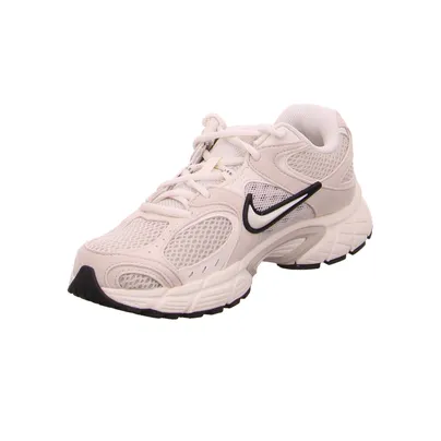 NIKE Training Fitnessschuhe Beige Synthetik NIKE Training Fitnessschuhe Beige Synthetik
